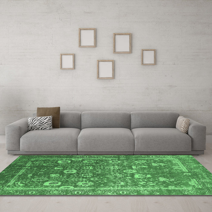 Machine Washable Oriental Emerald Green Industrial Area Rugs in a Living Room,, wshurb2500emgrn