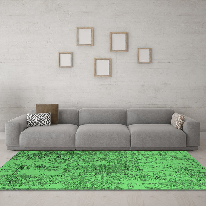 Machine Washable Oriental Emerald Green Industrial Area Rugs in a Living Room,, wshurb2501emgrn
