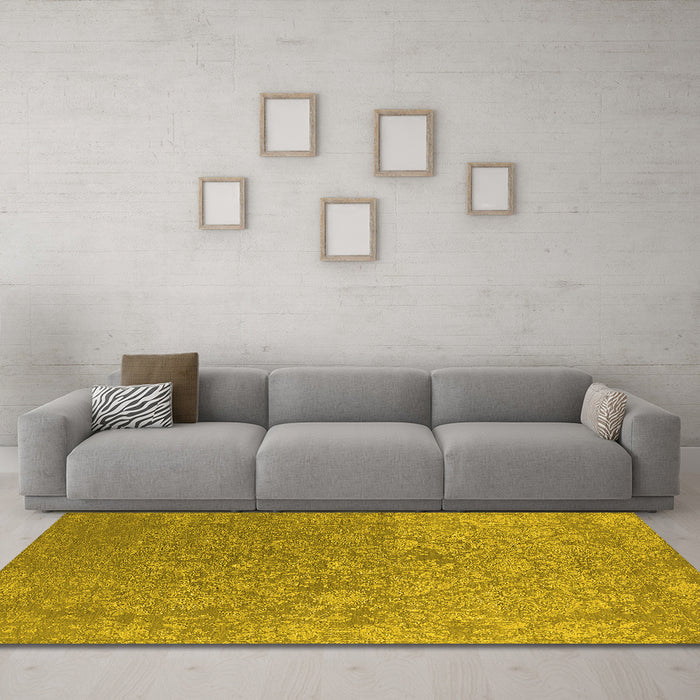 Machine Washable Oriental Yellow Industrial Rug in a Living Room, wshurb2509yw