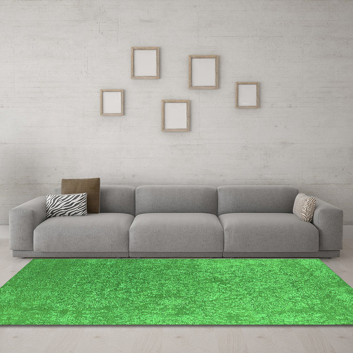 Machine Washable Oriental Green Industrial Area Rugs in a Living Room,, wshurb2509grn