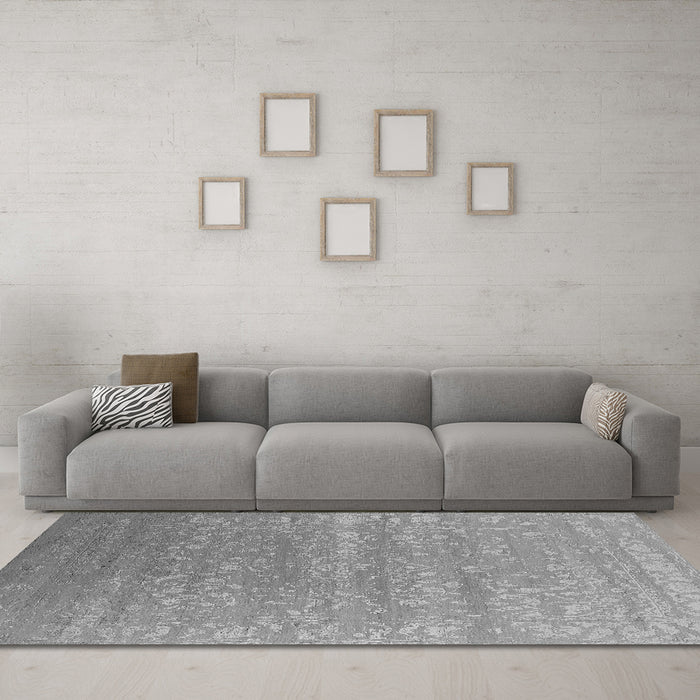 Machine Washable Oriental Gray Industrial Rug in a Living Room,, wshurb2510gry