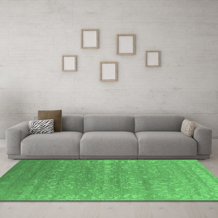 Machine Washable Oriental Emerald Green Industrial Area Rugs in a Living Room,, wshurb2510emgrn