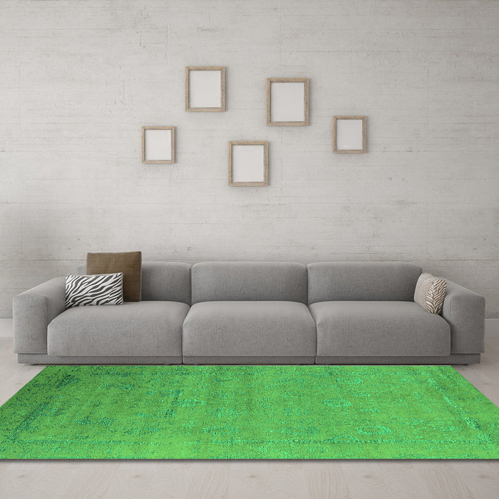 Machine Washable Oriental Green Industrial Area Rugs in a Living Room,, wshurb2513grn