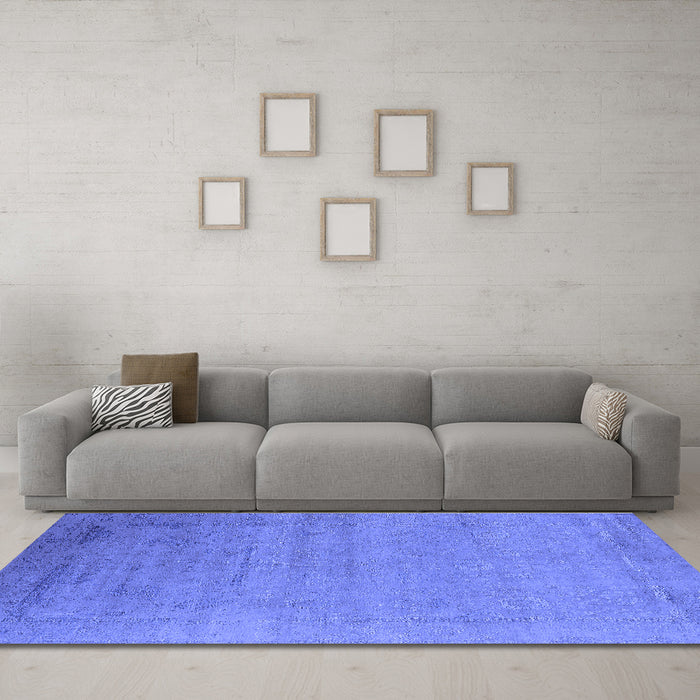 Machine Washable Oriental Blue Industrial Rug in a Living Room, wshurb2513blu