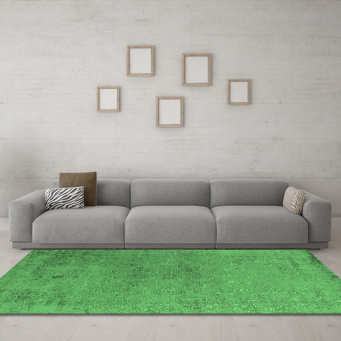 Machine Washable Oriental Emerald Green Industrial Area Rugs in a Living Room,, wshurb2516emgrn