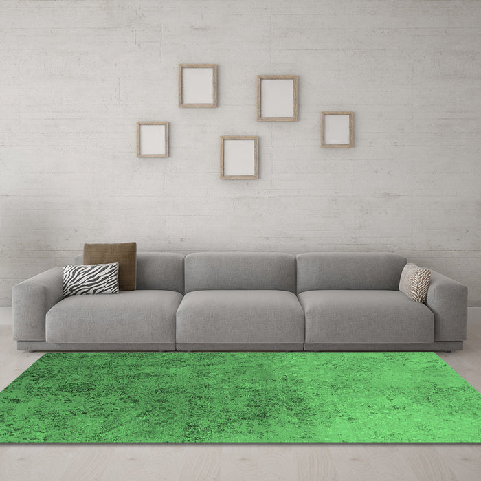 Machine Washable Oriental Emerald Green Industrial Area Rugs in a Living Room,, wshurb2517emgrn