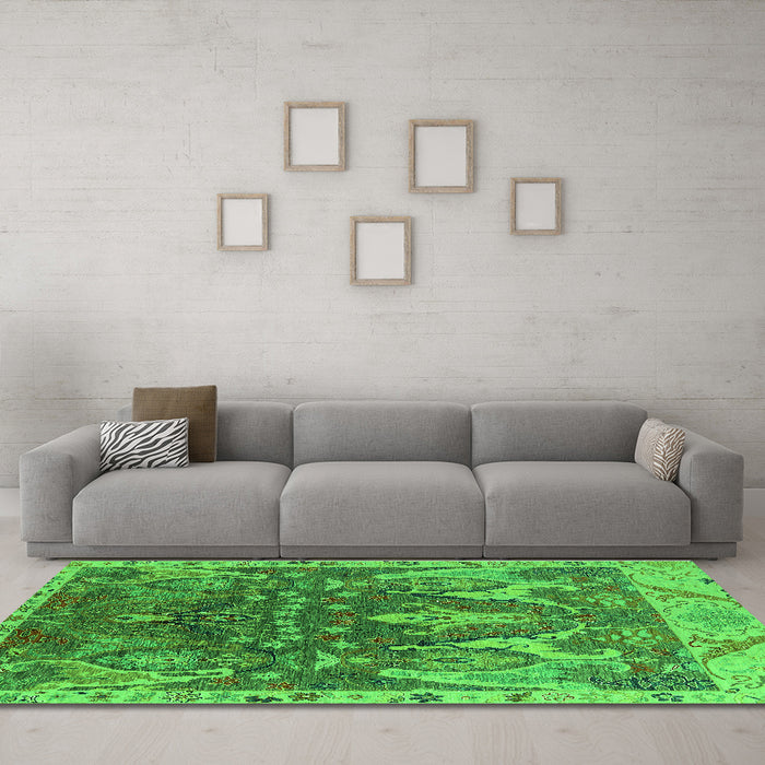 Machine Washable Oriental Green Industrial Area Rugs in a Living Room,, wshurb2520grn