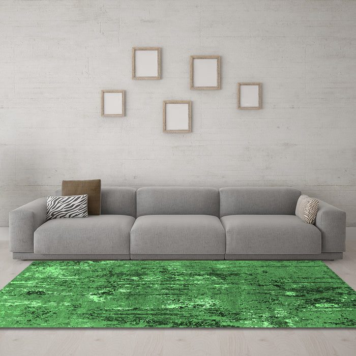 Machine Washable Oriental Emerald Green Industrial Area Rugs in a Living Room,, wshurb2521emgrn