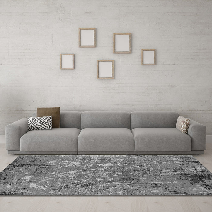 Machine Washable Oriental Gray Industrial Rug in a Living Room,, wshurb2526gry