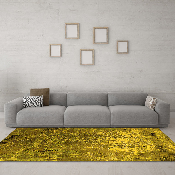 Machine Washable Oriental Yellow Industrial Rug in a Living Room, wshurb2529yw