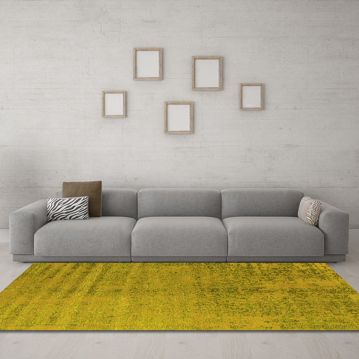 Machine Washable Oriental Yellow Industrial Rug in a Living Room, wshurb2533yw