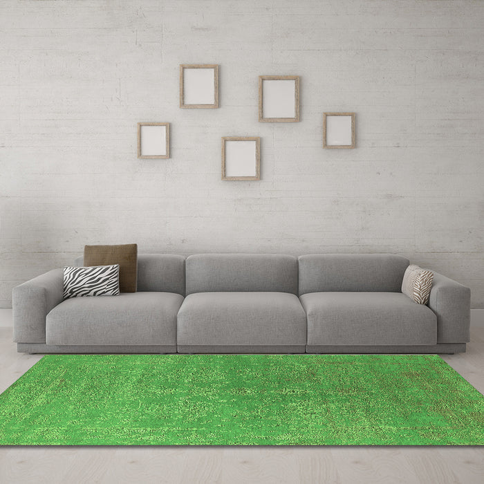 Machine Washable Oriental Green Industrial Area Rugs in a Living Room,, wshurb2535grn