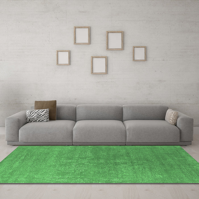 Machine Washable Oriental Emerald Green Industrial Area Rugs in a Living Room,, wshurb2535emgrn
