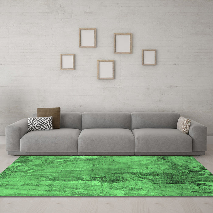 Machine Washable Oriental Emerald Green Industrial Area Rugs in a Living Room,, wshurb2536emgrn