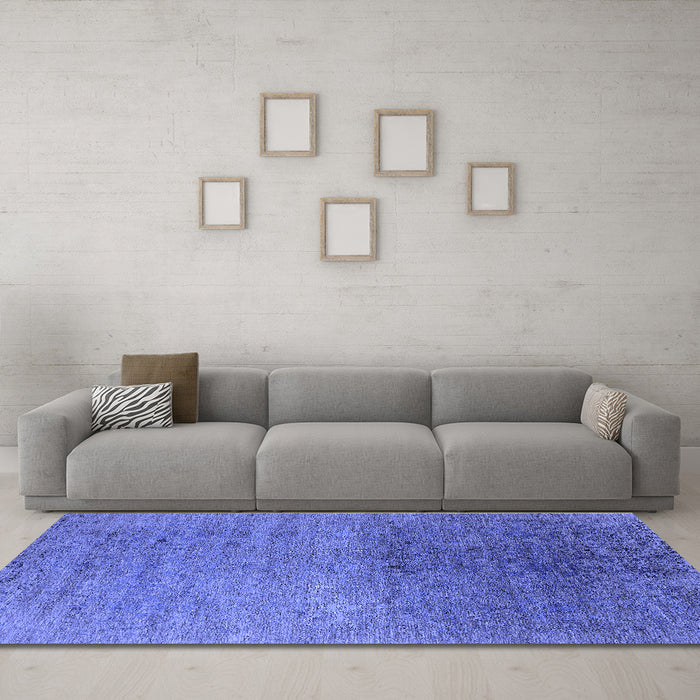 Machine Washable Oriental Blue Industrial Rug in a Living Room, wshurb2538blu