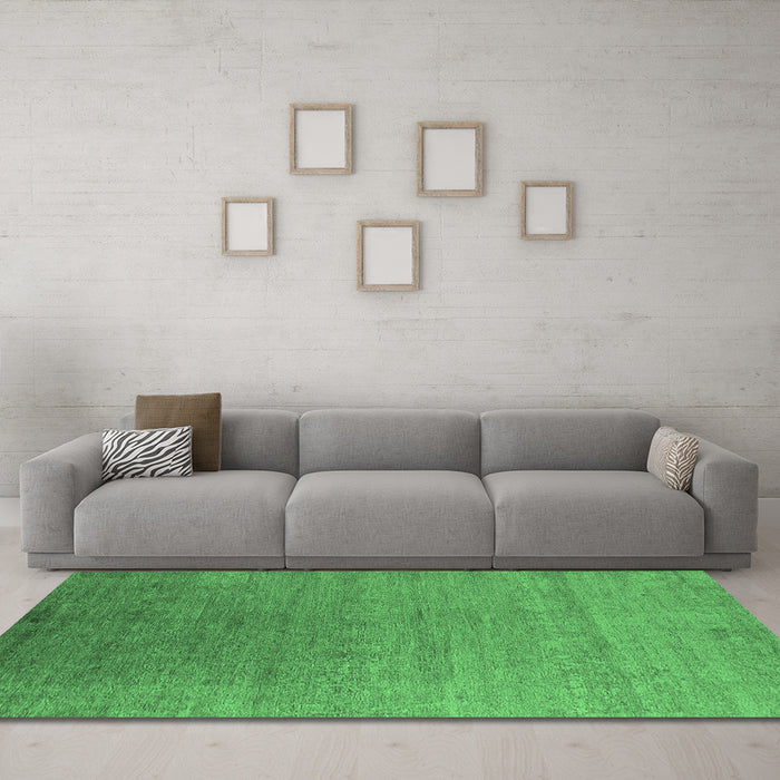 Machine Washable Oriental Emerald Green Industrial Area Rugs in a Living Room,, wshurb2539emgrn