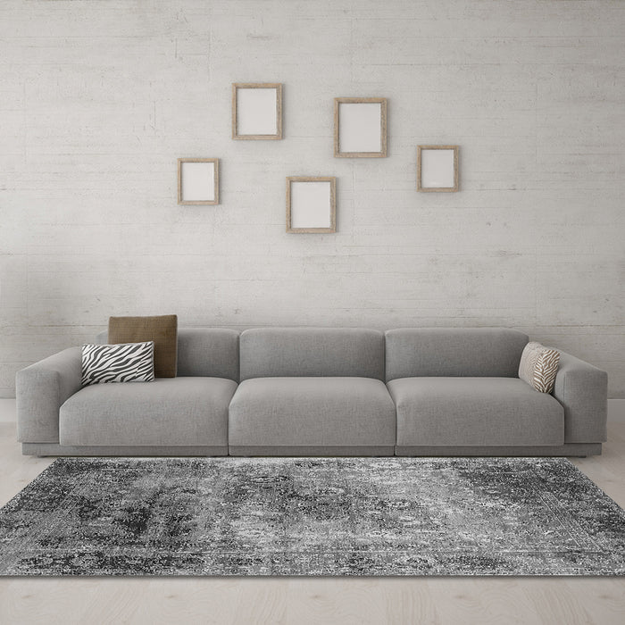 Machine Washable Oriental Gray Industrial Rug in a Living Room,, wshurb2546gry