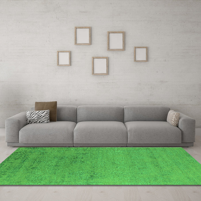 Machine Washable Oriental Green Industrial Area Rugs in a Living Room,, wshurb2550grn