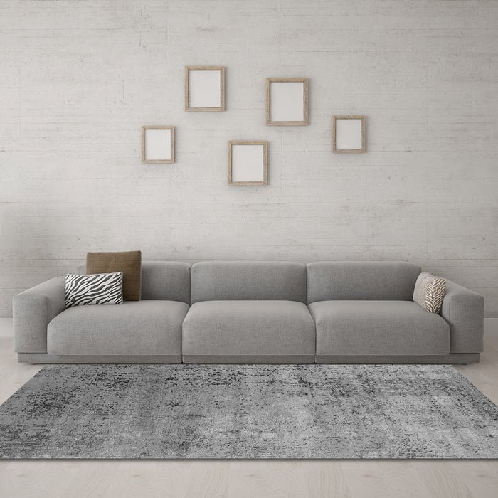 Machine Washable Oriental Gray Industrial Rug in a Living Room,, wshurb2551gry