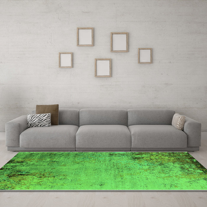 Machine Washable Oriental Green Industrial Area Rugs in a Living Room,, wshurb2552grn