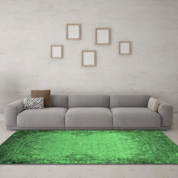 Machine Washable Oriental Emerald Green Industrial Area Rugs in a Living Room,, wshurb2554emgrn