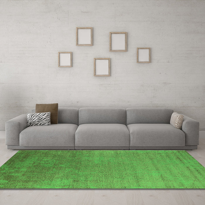 Machine Washable Oriental Green Industrial Area Rugs in a Living Room,, wshurb2556grn