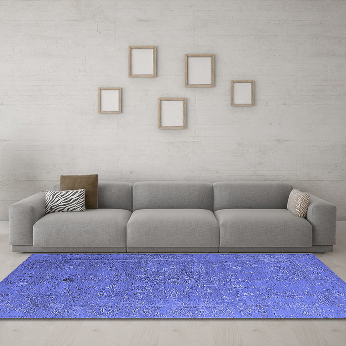 Machine Washable Oriental Blue Industrial Rug in a Living Room, wshurb2561blu