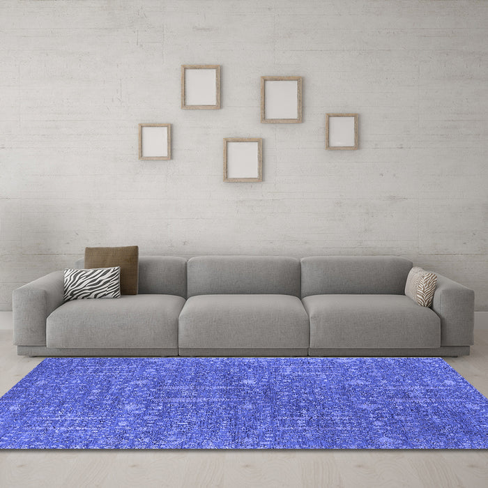Machine Washable Oriental Blue Industrial Rug in a Living Room, wshurb2562blu