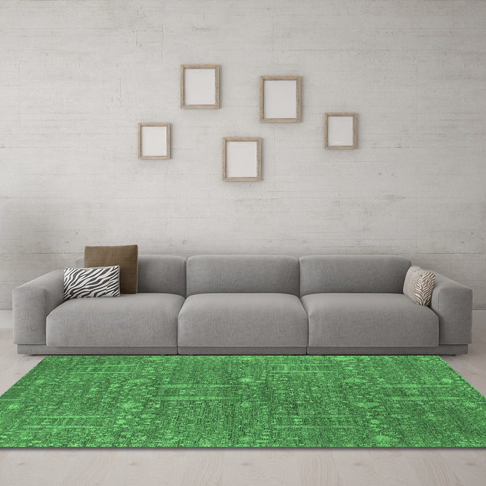 Machine Washable Oriental Emerald Green Industrial Area Rugs in a Living Room,, wshurb2562emgrn