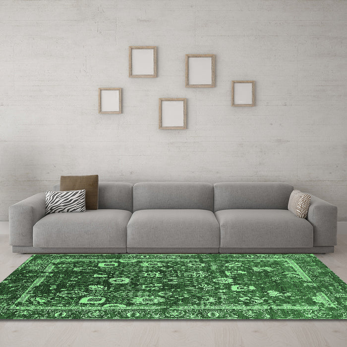 Machine Washable Oriental Emerald Green Industrial Area Rugs in a Living Room,, wshurb2565emgrn