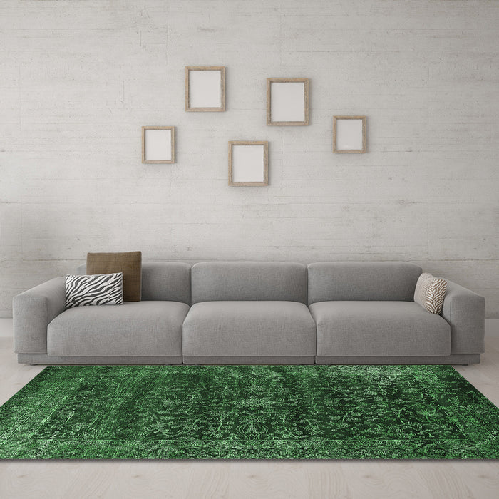 Machine Washable Oriental Emerald Green Industrial Area Rugs in a Living Room,, wshurb2567emgrn