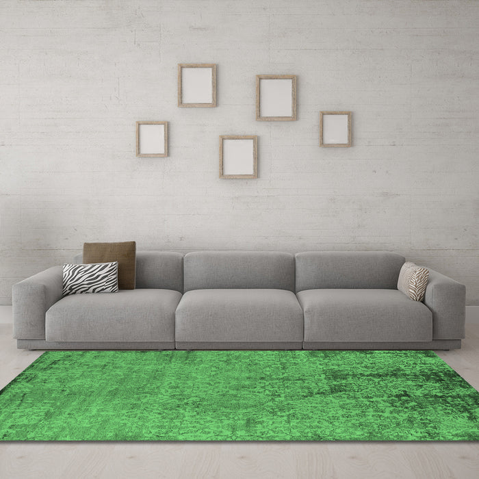 Machine Washable Oriental Emerald Green Industrial Area Rugs in a Living Room,, wshurb2568emgrn