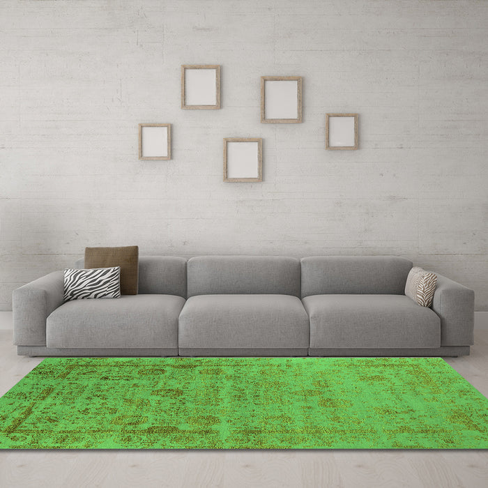 Machine Washable Oriental Green Industrial Area Rugs in a Living Room,, wshurb2569grn