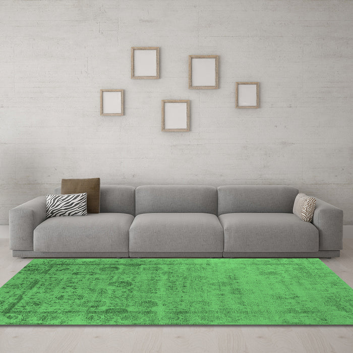 Machine Washable Oriental Emerald Green Industrial Area Rugs in a Living Room,, wshurb2569emgrn
