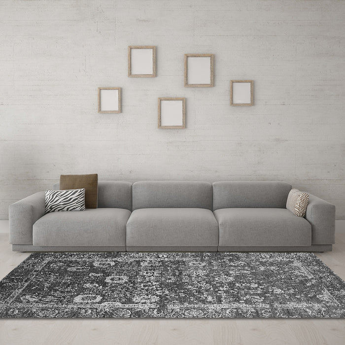 Machine Washable Oriental Gray Industrial Rug in a Living Room,, wshurb2573gry