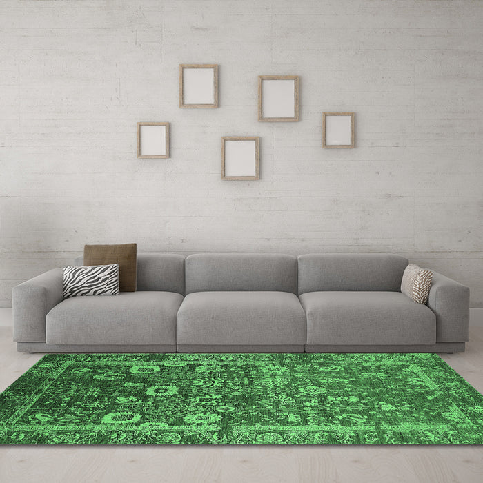 Machine Washable Oriental Emerald Green Industrial Area Rugs in a Living Room,, wshurb2573emgrn