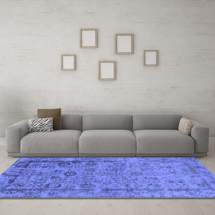 Machine Washable Oriental Blue Industrial Rug in a Living Room, wshurb2578blu
