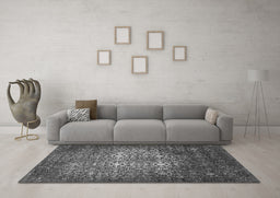 Machine Washable Oriental Gray Industrial Rug in a Living Room,, wshurb2581gry