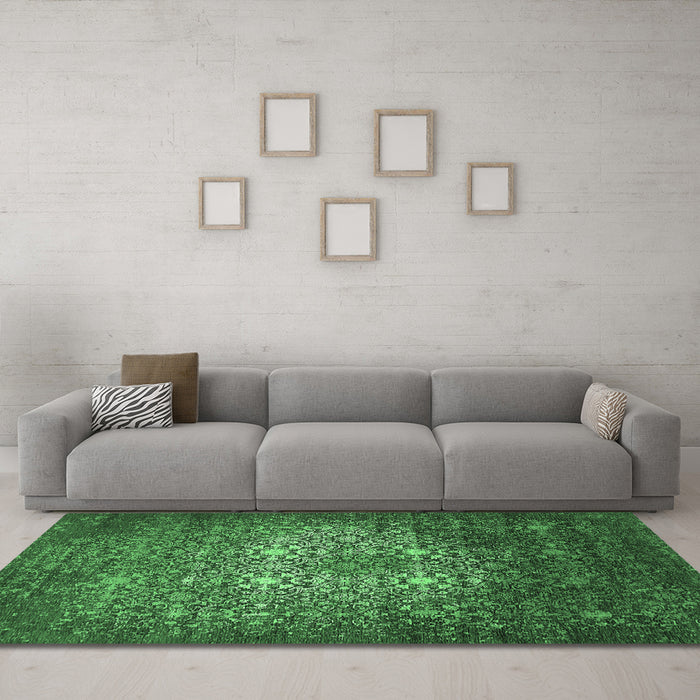 Machine Washable Oriental Emerald Green Industrial Area Rugs in a Living Room,, wshurb2581emgrn
