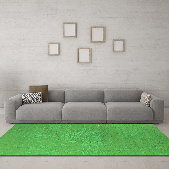 Machine Washable Oriental Green Industrial Area Rugs in a Living Room,, wshurb2582grn
