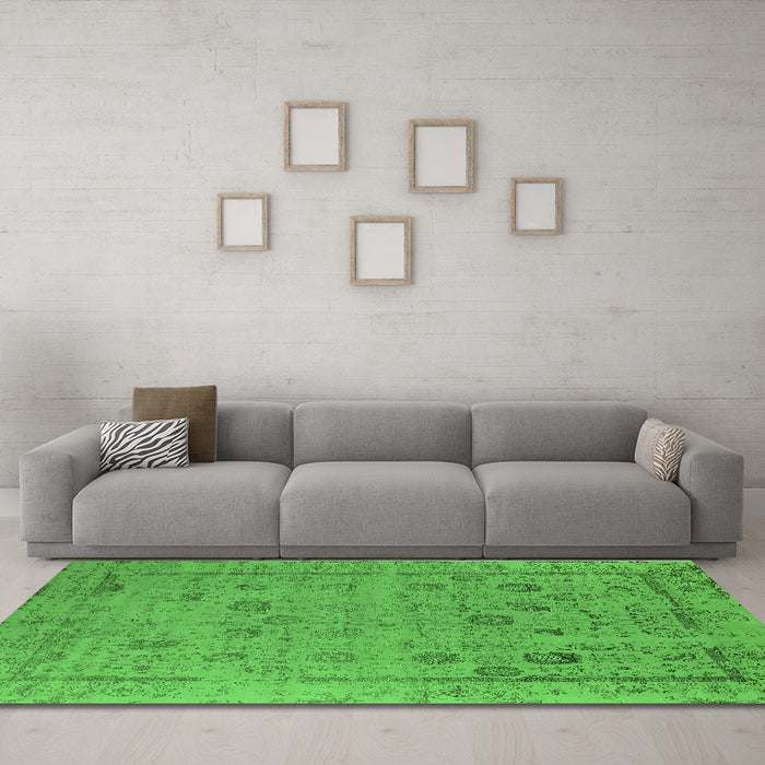 Machine Washable Oriental Green Industrial Area Rugs in a Living Room,, wshurb2584grn
