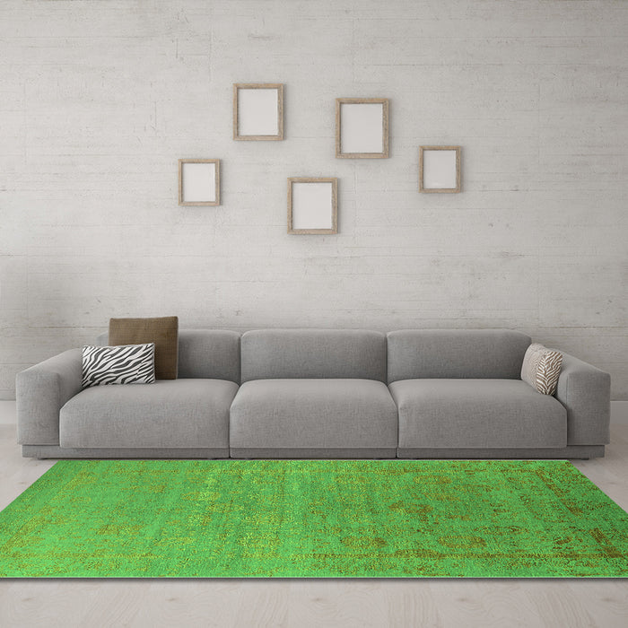 Machine Washable Oriental Green Industrial Area Rugs in a Living Room,, wshurb2586grn