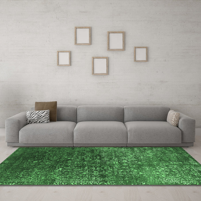 Machine Washable Oriental Emerald Green Industrial Area Rugs in a Living Room,, wshurb2587emgrn