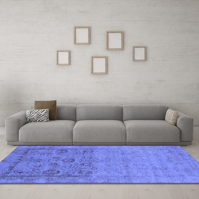 Machine Washable Oriental Blue Industrial Rug in a Living Room, wshurb2588blu