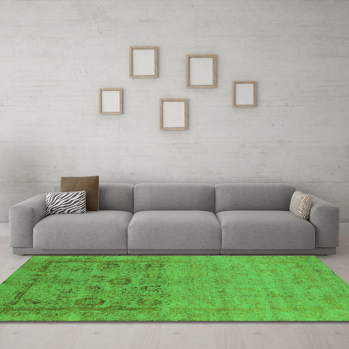 Machine Washable Oriental Green Industrial Area Rugs in a Living Room,, wshurb2588grn