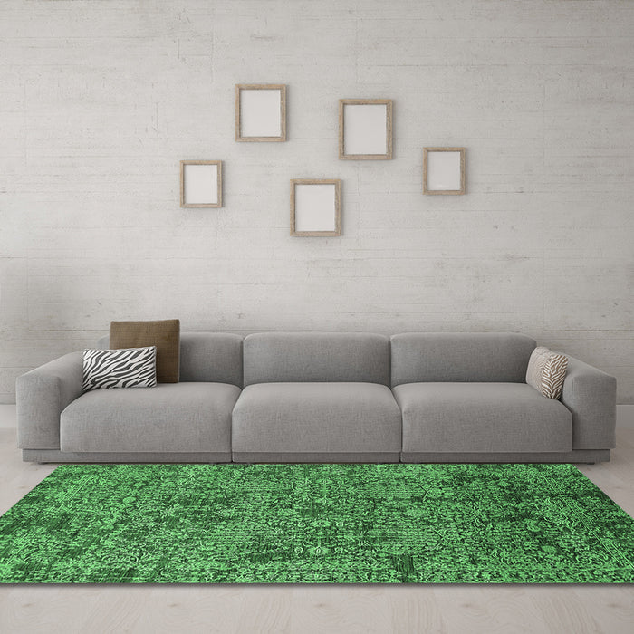 Machine Washable Oriental Emerald Green Industrial Area Rugs in a Living Room,, wshurb2589emgrn