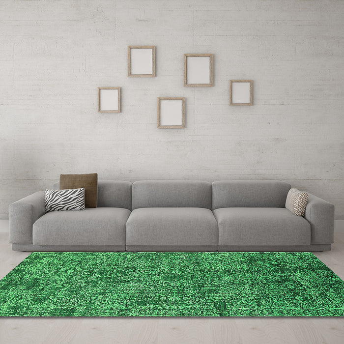 Machine Washable Oriental Green Industrial Area Rugs in a Living Room,, wshurb2589grn