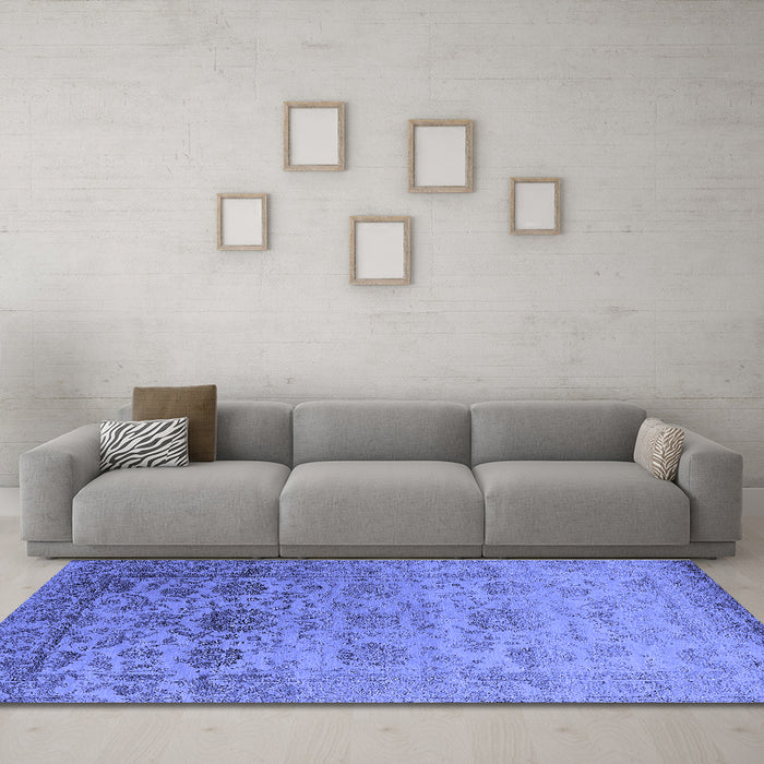 Machine Washable Oriental Blue Industrial Rug in a Living Room, wshurb2591blu