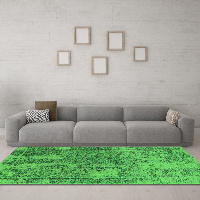 Machine Washable Oriental Green Industrial Area Rugs in a Living Room,, wshurb2592grn