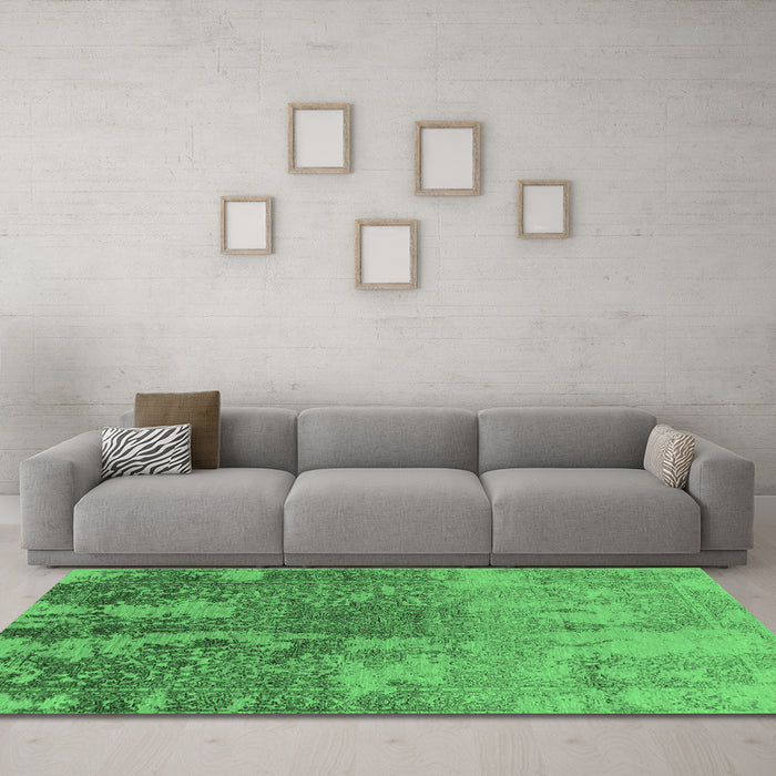 Machine Washable Oriental Emerald Green Industrial Area Rugs in a Living Room,, wshurb2593emgrn